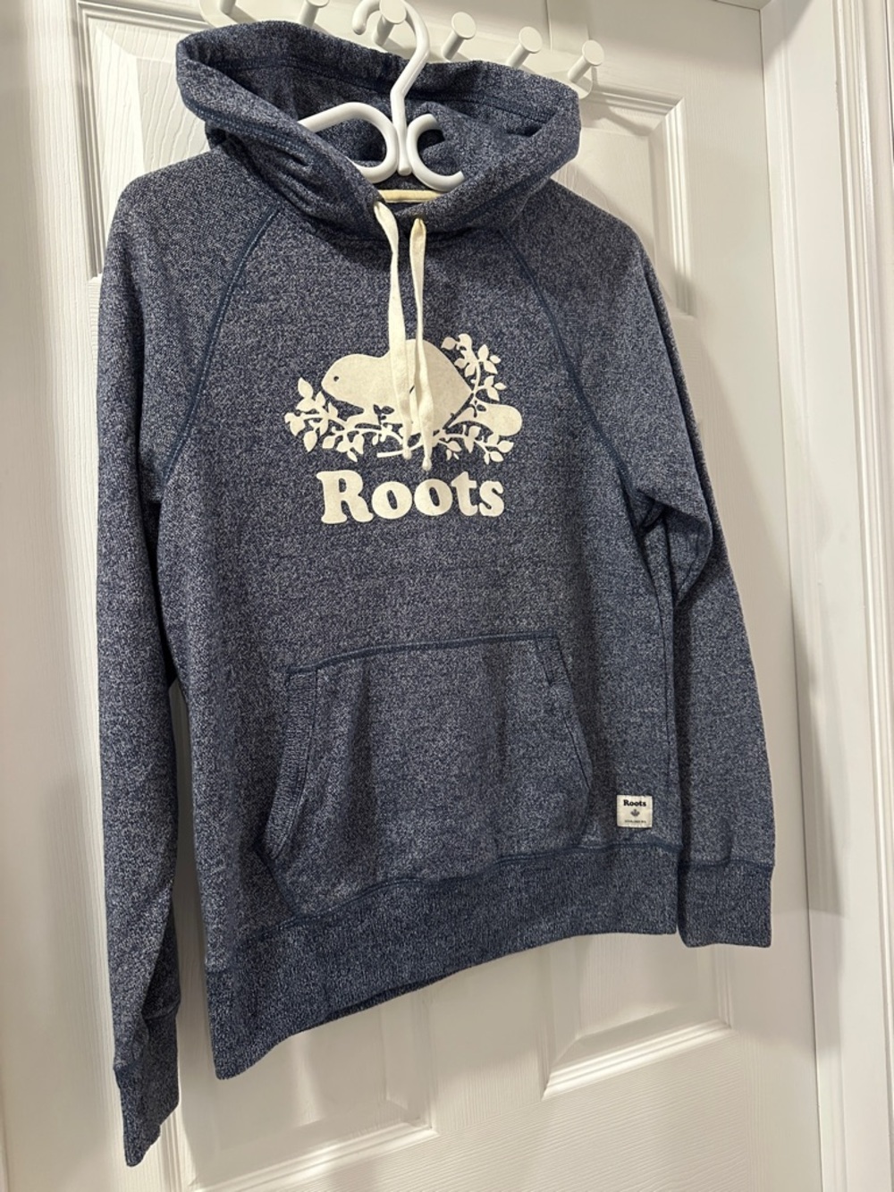 ROOTS Heathered Navy Hoodie with Cream Logo Adult S Camping Comfy Classic GUC